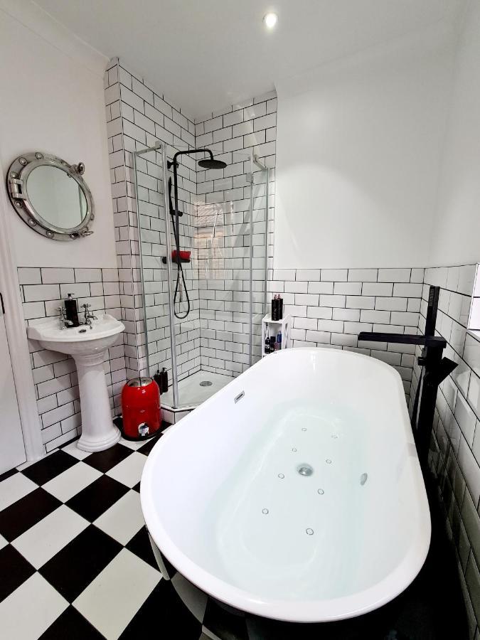 Southsea Royale James Bond 3 Bed Cool Penthouse, Seafront Parking Portsmouth Extérieur photo