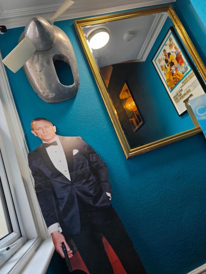 Southsea Royale James Bond 3 Bed Cool Penthouse, Seafront Parking Portsmouth Extérieur photo